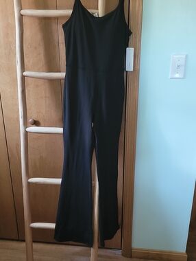 Yogalicious Black Sleeveless Wide-Leg Jumpsuit